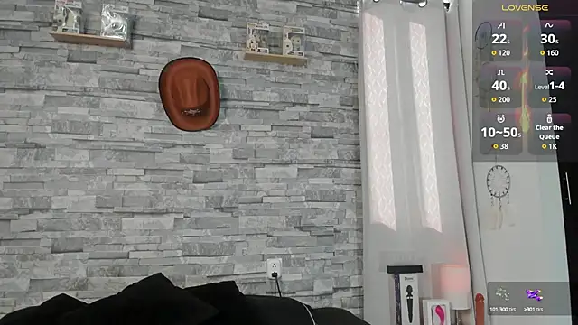 connorsmiith online show from October 24, 2025, 1:18 pm