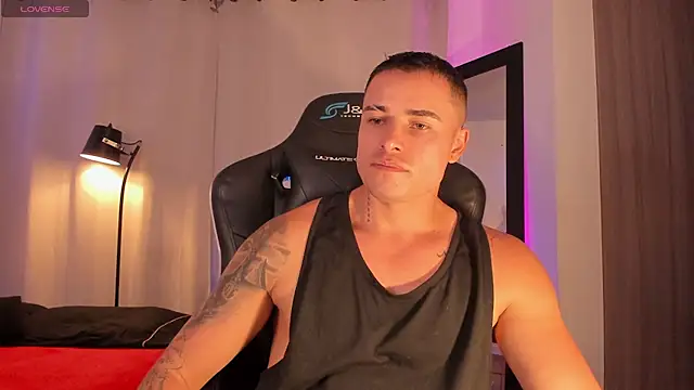 connorsmiith online show from July 5, 2026, 4:19 am