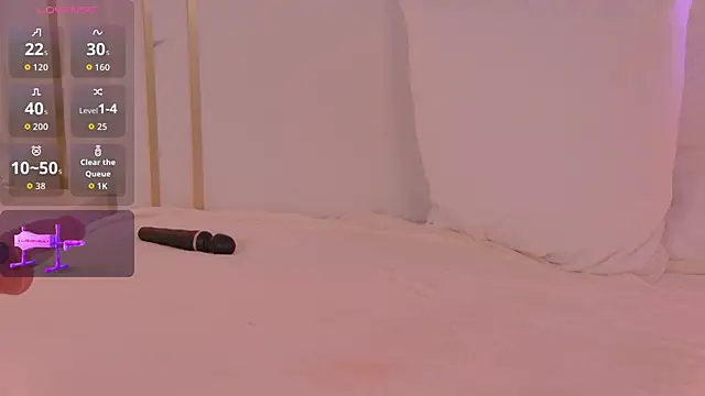 Snapshot of AriellaMelo chatting on February 8, 2026, 5:55 am AriellaMelo online show from February 8, 2026, 5:55 am