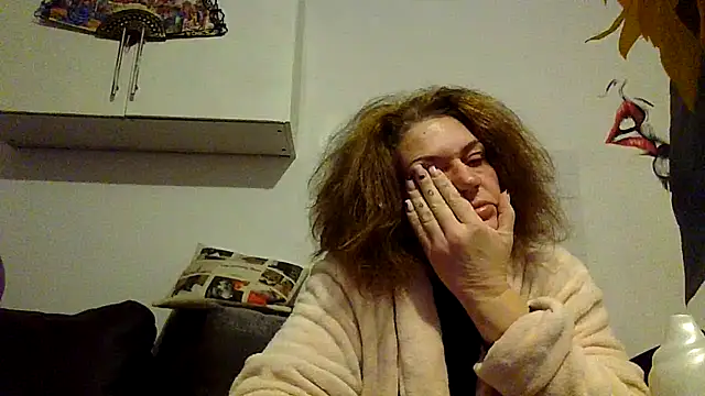 RubyyRosee online show from November 25, 2025, 6:46 am