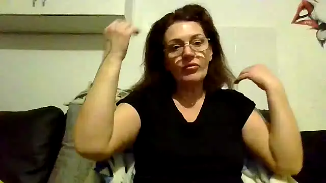 RubyyRosee online show from February 14, 2026, 6:21 am