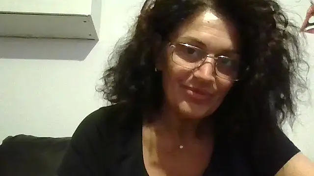 Snapshot of RubyyRosee chatting on July 17, 2026, 5:47 am RubyyRosee online show from July 17, 2026, 5:47 am