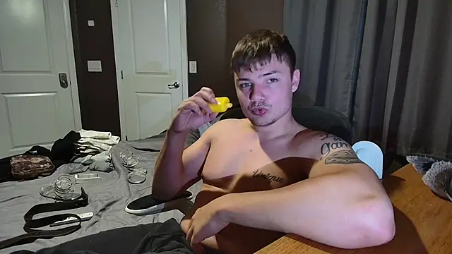 Snapshot of derekmontana2 chatting on September 11, 2025, 8:14 am derekmontana2 online show from September 11, 2025, 8:14 am