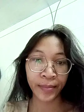 Minhthu44 online show from March 13, 2026, 8:26 pm