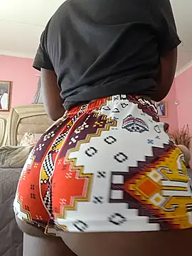 RoyaltyClit online show from October 27, 2025, 8:07 am