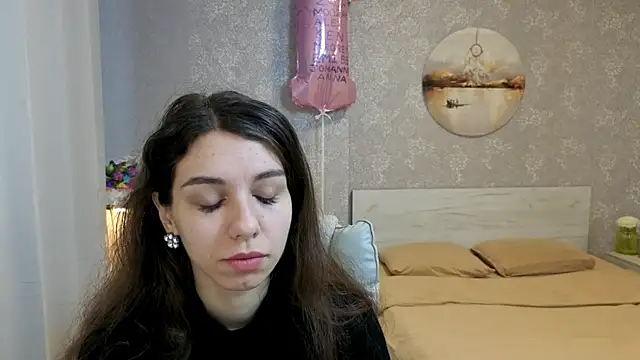 KellyShines online show from June 27, 2026, 1:06 pm