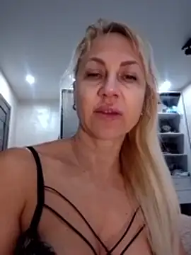 KissMiSveet online show from February 7, 2026, 5:16 pm