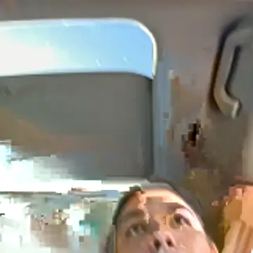 luis97fer online show from May 15, 2026, 4:58 pm