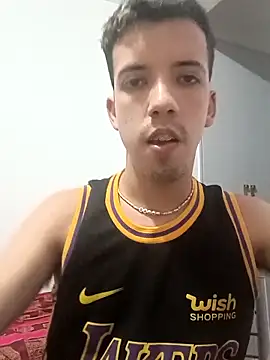 W33dbo online show from November 12, 2025, 4:57 am