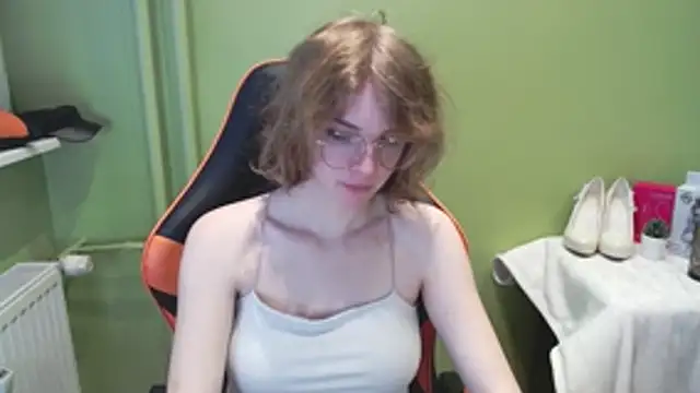 juicyPenny online show from November 24, 2025, 7:30 am