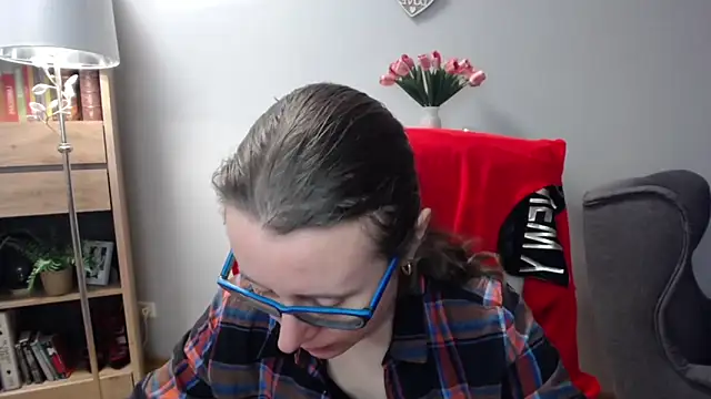 sweetxLizzy online show from April 9, 2026, 4:23 am