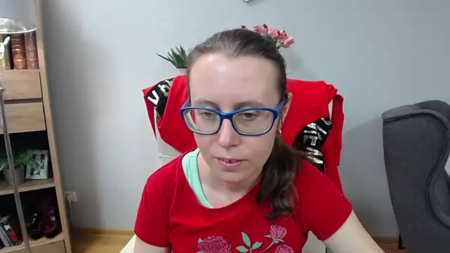 Snapshot of sweetxLizzy chatting on May 5, 2026, 6:21 am sweetxLizzy online show from May 5, 2026, 6:21 am