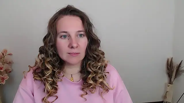 Darklure  online show from October 7, 2025, 10:29 pm