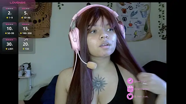 Snapshot of Nah_Lua chatting on October 13, 2025, 7:14 pm Nah Lua online show from October 13, 2025, 7:14 pm