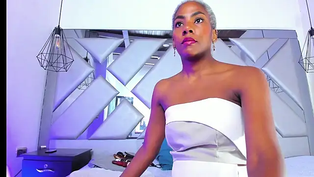 Snapshot of Lorenn_Hill chatting on January 18, 2026, 1:15 pm Lorenn Hill online show from January 18, 2026, 1:15 pm