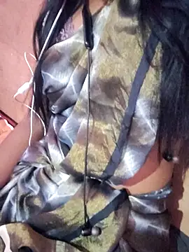 Snapshot of dream_Naughty_girl chatting on October 31, 2025, 1:39 am dream Naughty girl online show from October 31, 2025, 1:39 am