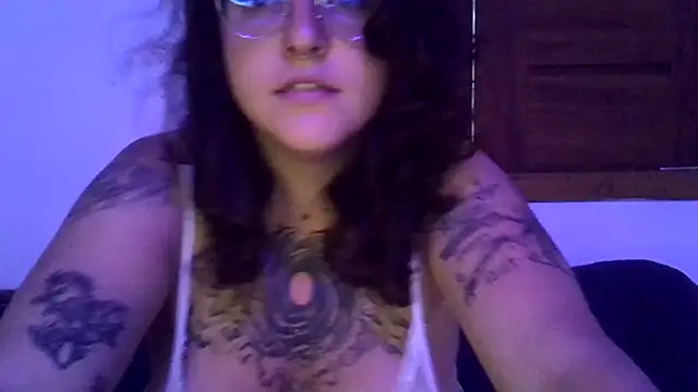 Blue Liz online show from November 29, 2025, 5:27 pm