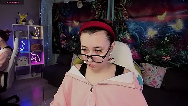 ClaraParks online show from March 4, 2026, 7:09 pm