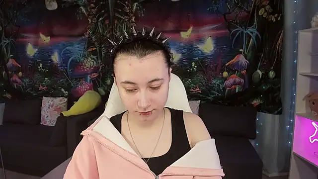 ClaraParks online show from April 7, 2026, 7:58 pm