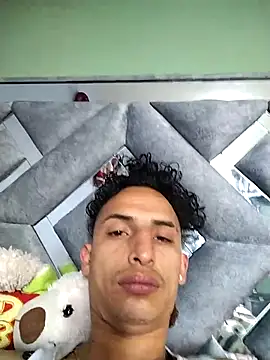 Dani22cmhot online show from October 26, 2025, 1:06 pm