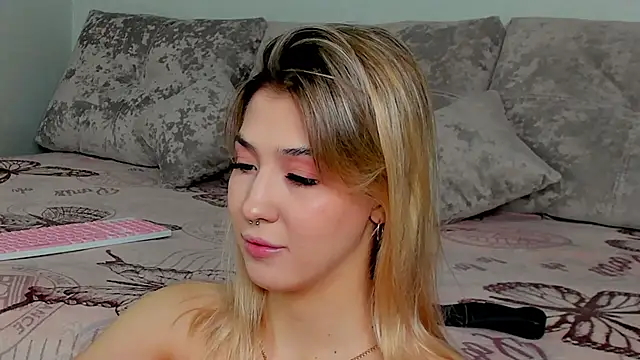 Bella svon online show from December 5, 2025, 4:25 pm