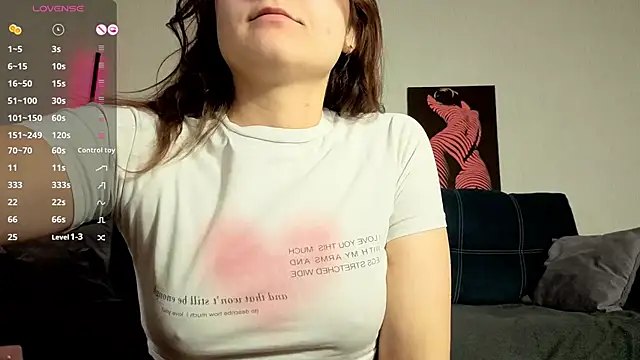 TrixiBell online show from March 17, 2026, 4:50 am