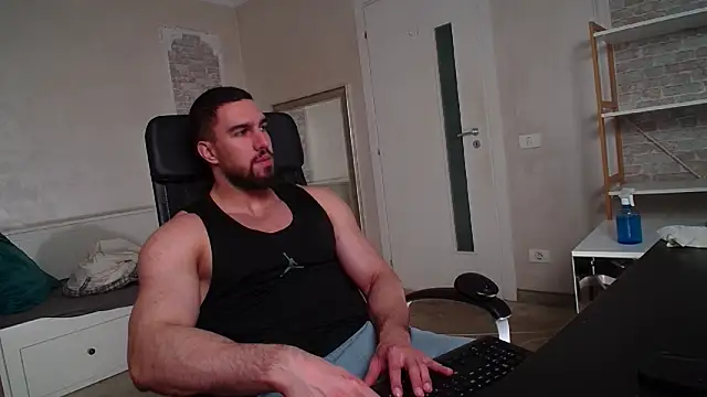 Snapshot of IvanHydee chatting on March 27, 2026, 5:46 am IvanHydee online show from March 27, 2026, 5:46 am