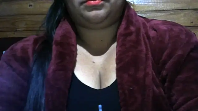 Snapshot of MARRENTINHA34 chatting on July 8, 2026, 12:37 am MARRENTINHA34 online show from July 8, 2026, 12:37 am
