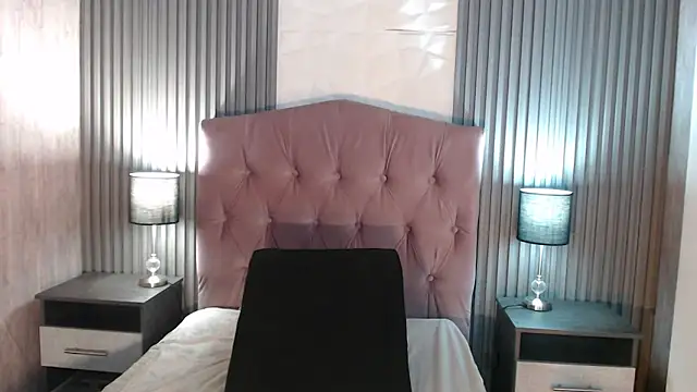 Bonnali lune online show from February 16, 2026, 7:43 pm