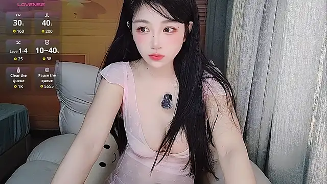 Snapshot of Coco--01 chatting on May 19, 2026, 12:49 am Coco--01 online show from May 19, 2026, 12:49 am