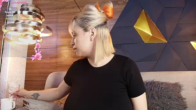 ly lulu online show from March 31, 2026, 10:59 am