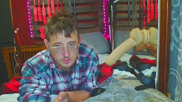 Snapshot of dylanrobberts chatting on October 11, 2025, 12:10 am dylanrobberts online show from October 11, 2025, 12:10 am