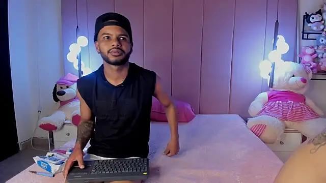 Liah Marthina online show from November 27, 2025, 3:08 am