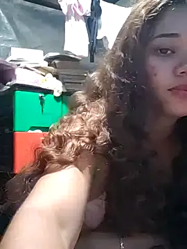 Violethroos online show from April 7, 2026, 4:35 am