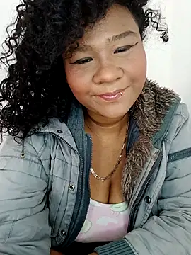 Kymy marquez online show from September 20, 2025, 4:52 pm