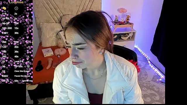 Snapshot of Mia_Victoria22 chatting on August 4, 2026, 2:15 am Mia Victoria22 online show from August 4, 2026, 2:15 am