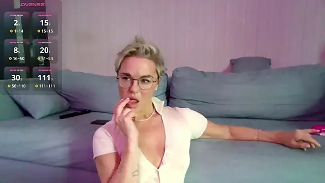 Snapshot of PleasureWeCouple chatting on February 7, 2026, 10:41 am PleasureWeCouple online show from February 7, 2026, 10:41 am