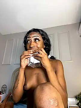 Anamonrroe online show from November 19, 2025, 12:49 pm