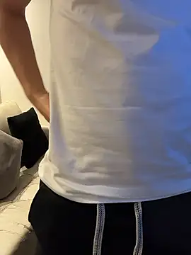 AdrianRinaldi online show from January 5, 2026, 5:27 pm