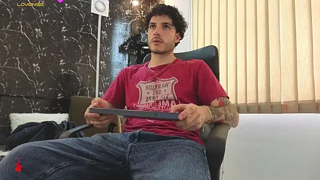 Rafael Mendezz online show from March 24, 2026, 8:25 pm