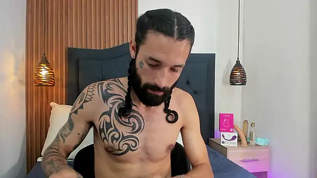 Hisoka 011 online show from March 21, 2026, 7:39 pm