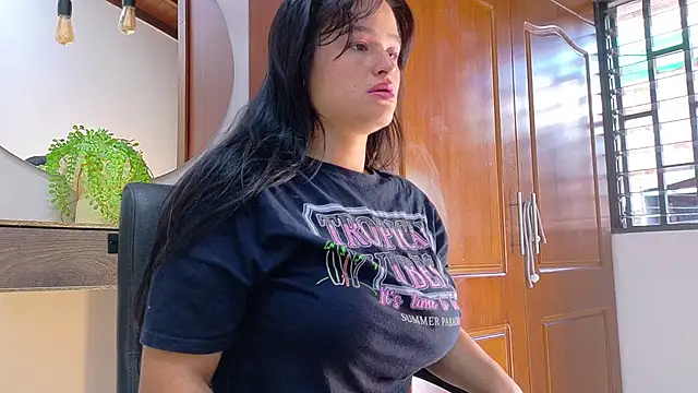 Snapshot of Jennifer_Vega1 chatting on February 11, 2026, 8:25 pm Jennifer Vega1 online show from February 11, 2026, 8:25 pm