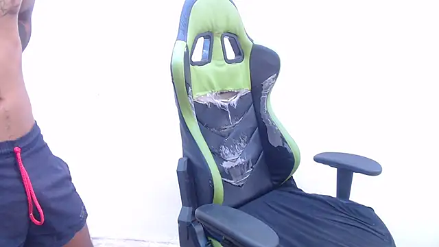 sensualduo online show from September 9, 2025, 10:09 pm