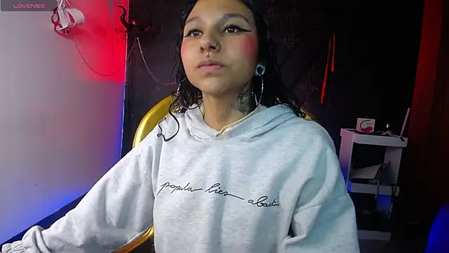 Sweettpleasure online show from September 12, 2025, 12:38 pm