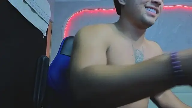 Snapshot of Bellion_grant chatting on February 14, 2026, 1:35 am Bellion grant online show from February 14, 2026, 1:35 am