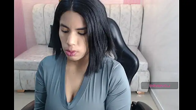 ambar fox s online show from September 24, 2025, 3:10 am