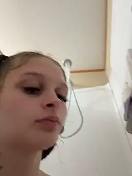 Snapshot of liyahhoneyma chatting on September 13, 2025, 1:16 am liyahhoneyma online show from September 13, 2025, 1:16 am