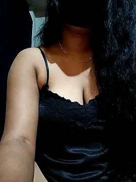 DiyaRoy49 online show from November 25, 2025, 11:32 am