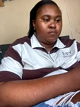 AssieLindy95 online show from November 25, 2025, 10:48 am