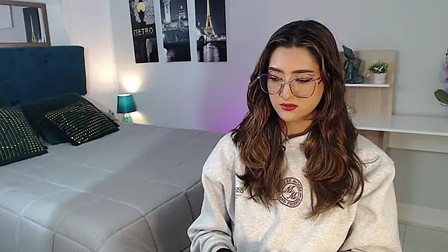 Snapshot of madame_lottie chatting on September 29, 2025, 12:32 pm madame lottie online show from September 29, 2025, 12:32 pm